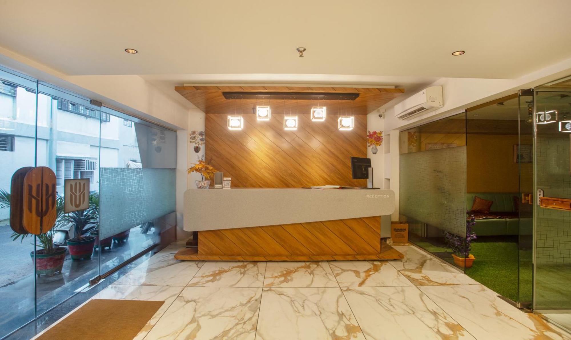 Treebo Urban, 1 Km From Railway Station 호텔 수라트 외부 사진